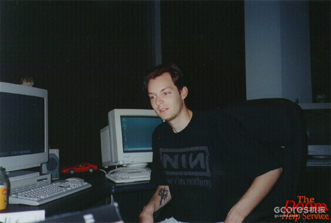 通过制作人麦基的经历,梳理《爱丽丝》系列的诞生与辉煌 通过制作人麦基的经历,梳理《爱丽丝》系列的诞生与辉煌