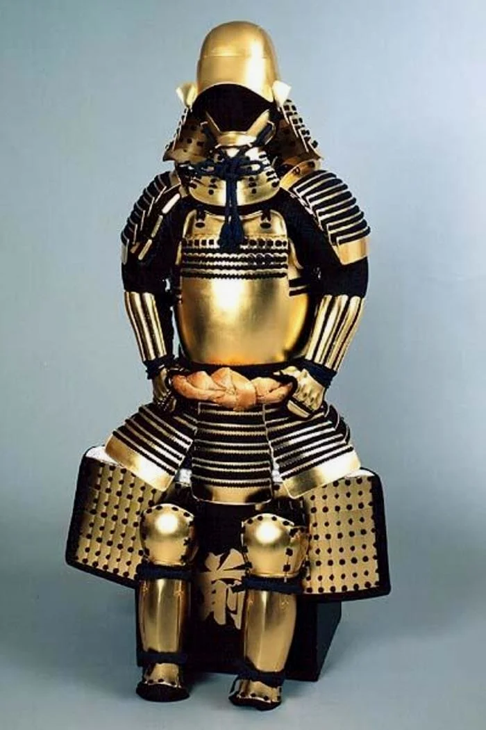 金溜め涂具足