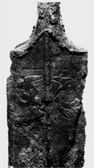 图16 早期凯尔特艺术铁质剑鞘上有鸟的图案