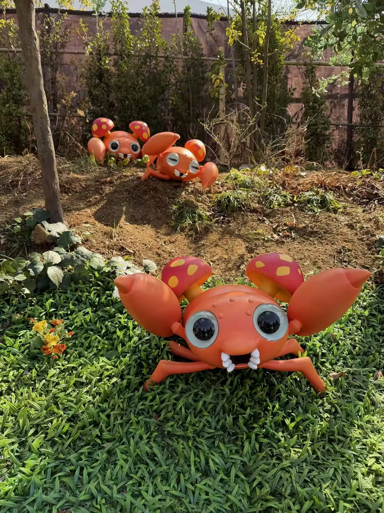 在进入宝可梦森林时，研究员会发给每位训练家一份研究手册，按图索骥可以找到许多有意思的细节