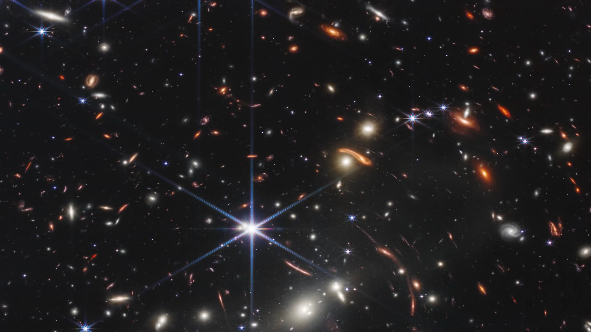 韦布望远镜所拍摄的深层次宇宙图像