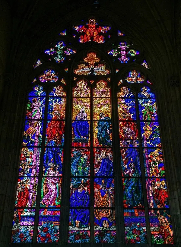 哥特式教堂的玫瑰花窗