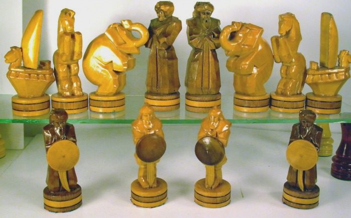 及俄罗斯传统之大能。俄语中对主教这个棋子一直称大象，我们也可以看到之前提到白俄罗斯等斯拉夫民族称Rook为船。