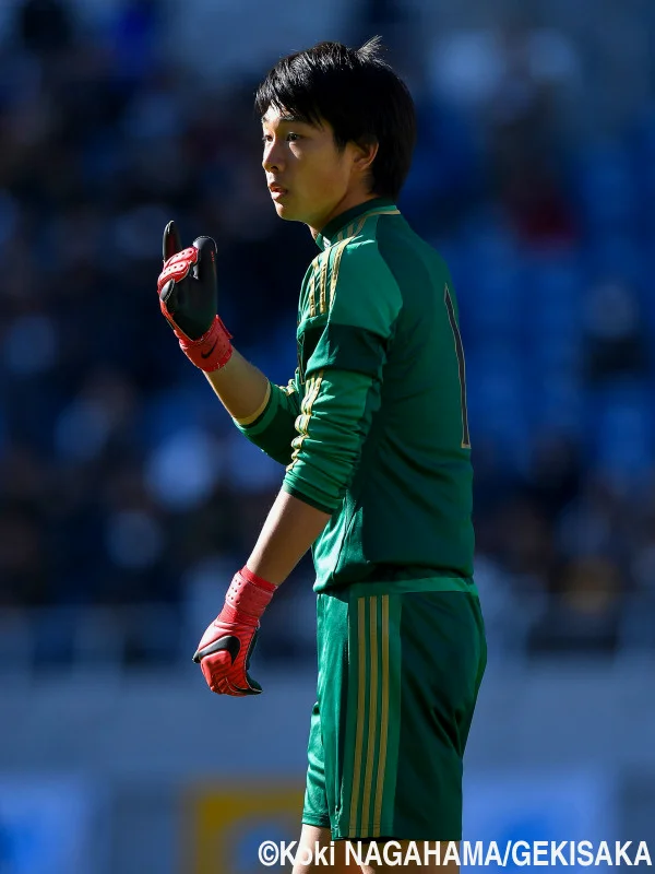 决赛首发门将 薄井霸斗