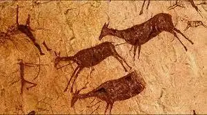 西班牙东部 Cova dels Cavalls 的岩画，距今7000年左右，同样出现弓箭手。