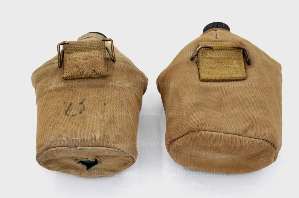 步兵配发的水壶包，左边为陆战队版，右边是陆军使用的M-1910版，挂钩形状有所区别