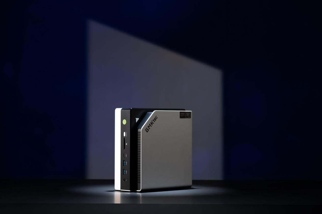 探秘GMK极摩客顶配版AI MAX+ 395主机：首款桌面AI超算中心迷你电脑评测