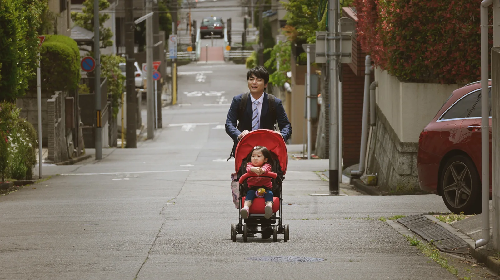 山田孝之主演《Step》：单亲爸爸与女儿共同成长的10年