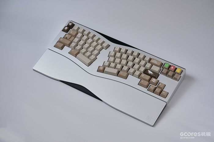 客制化键盘丨购买观望:剪叉新结构以及多款套件简评 客制化键盘丨购买观望:剪叉新结构以及多款套件简评