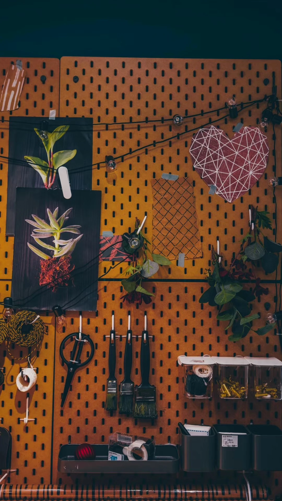 展示用工具架（实际用的基本都是乱的）