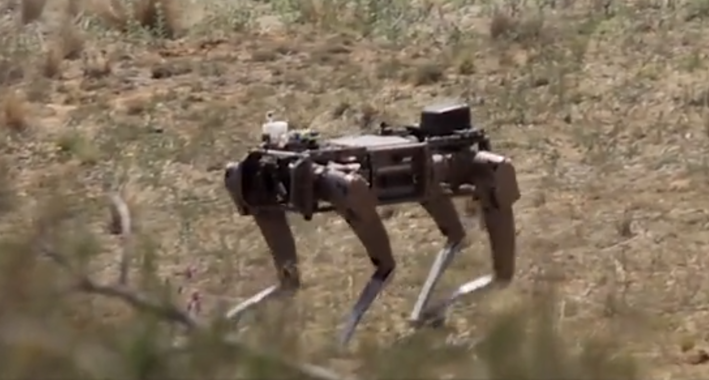 作戰演習中的Spot機器狗