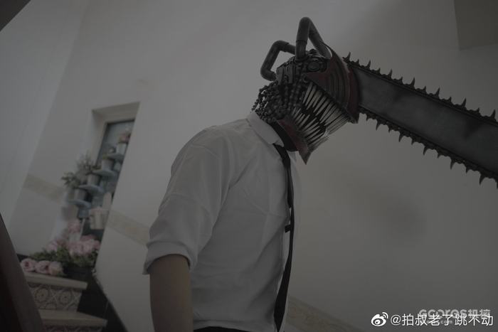 好耶,我做了《电锯人》中电锯人的电锯头