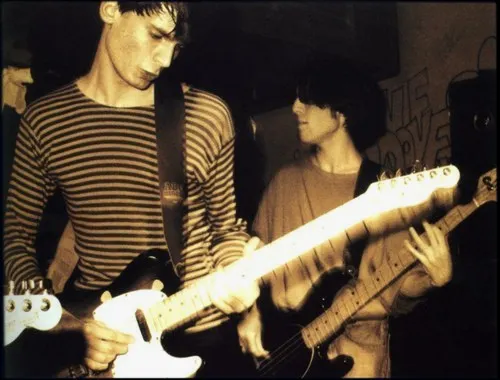 可能是 Jonny 演奏旧的 Tele No1 最早的已知照片，于大约1992年在牛津 Jericho Tavern 的表演时（由 Dean Ryan 拍摄）。