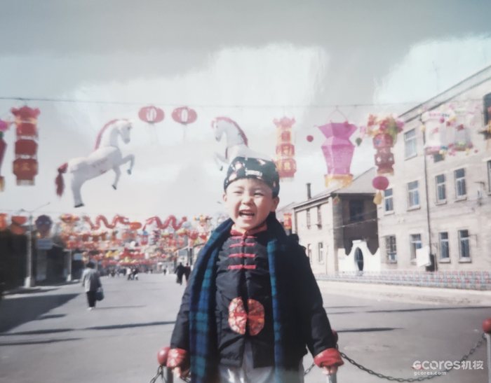 我眼中的新海诚:《铃芽之旅》真的是爱情片吗? 我眼中的新海诚:《铃芽之旅》真的是爱情片吗?