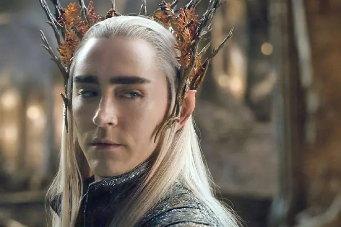 “指环王”新电影《指环王：猎捕咕噜》公布演员阵容，李·佩斯回归饰演精灵王瑟兰迪尔