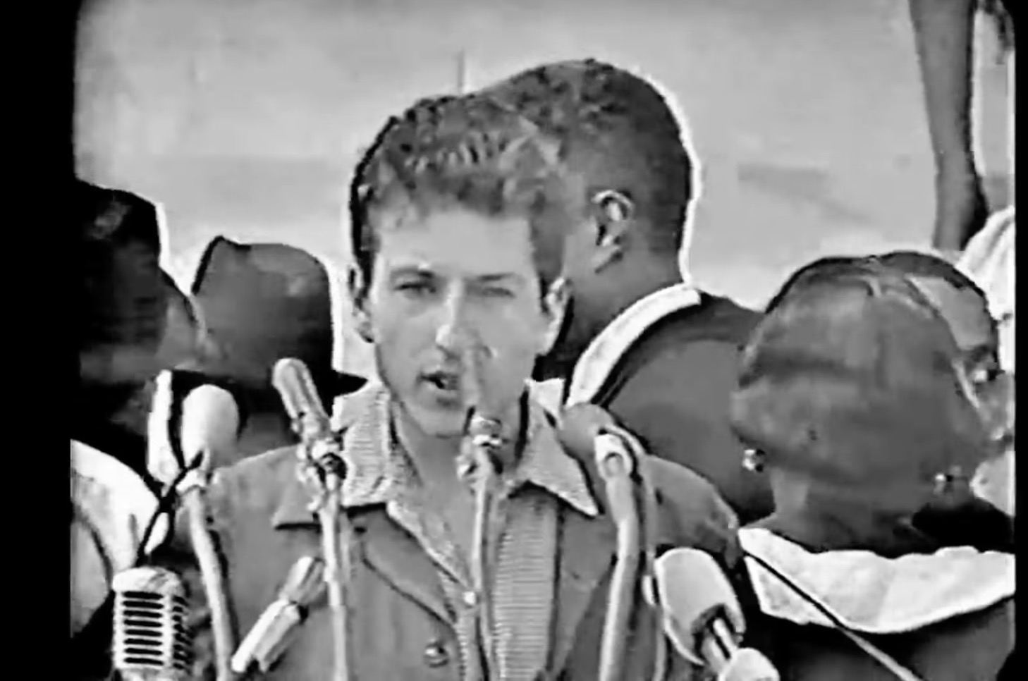 Bob Dylan與Martin Luther King在191963年《我有一個夢想》演講會上，Bob演唱了《Blow in the Wind》