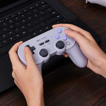 点赞+评论+分享，即有机会获得八位堂SN30 PRO+ 蓝牙手柄一个
