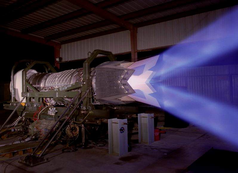二元矢量推力喷口能提供±20度的俯仰矢量推力。为此搭载于YF-22的发动机需要专门设计带矢量推力功能的喷口。