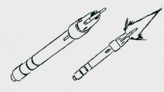RAG-79的格斗武器除了双臂部分的格斗钳外，主要是挂载在腰部两侧的光束镐。能够在接触目标瞬间发射粒子束融穿目标。