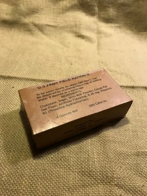 美军分发的巧克力是“好时”代工的军用口粮，为了防止士兵偷吃，特意做的口感不佳。