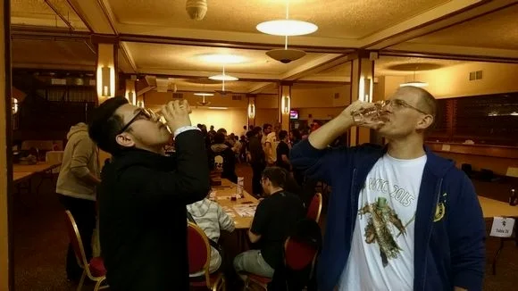 对内拼酒之我与安建国