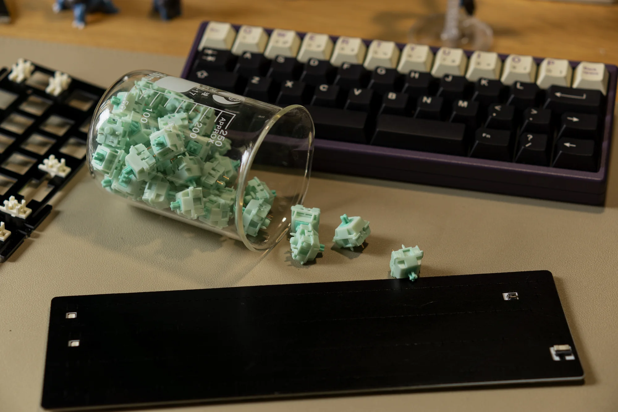 就是垫在上面黑色那块，嫌麻烦最后没用上orz