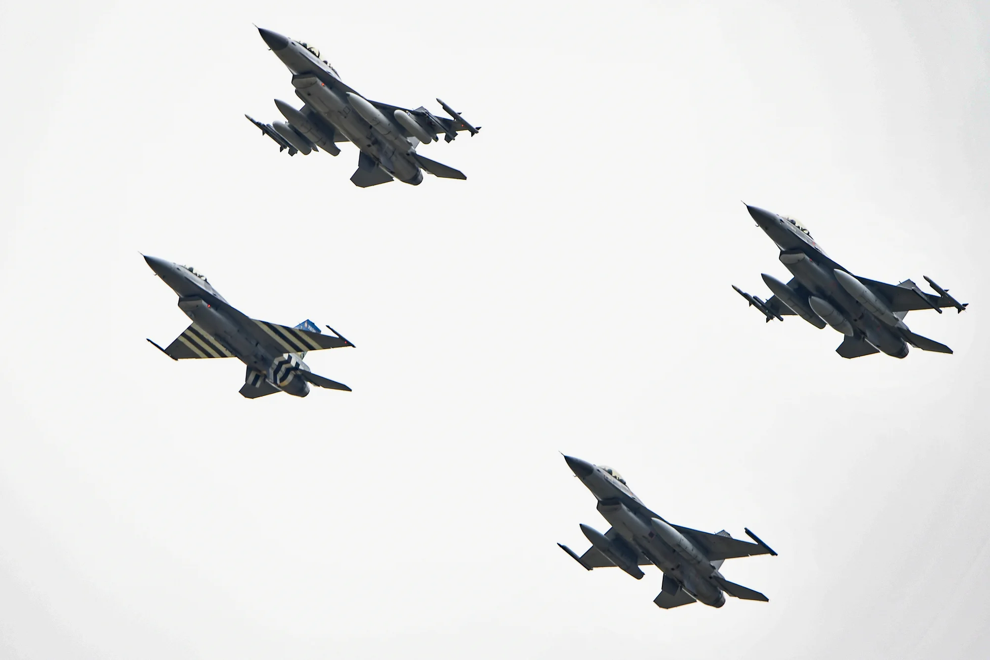 F-16四机编队