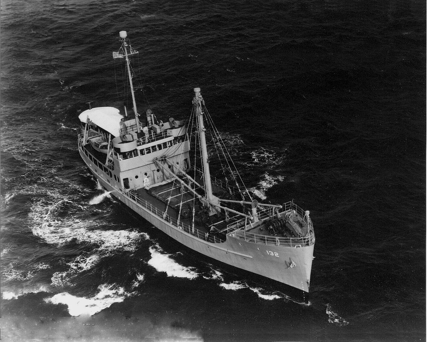  美国陆军381型货船 FS-267（这艘船没有改装成导弹测量船，只为展示381船）