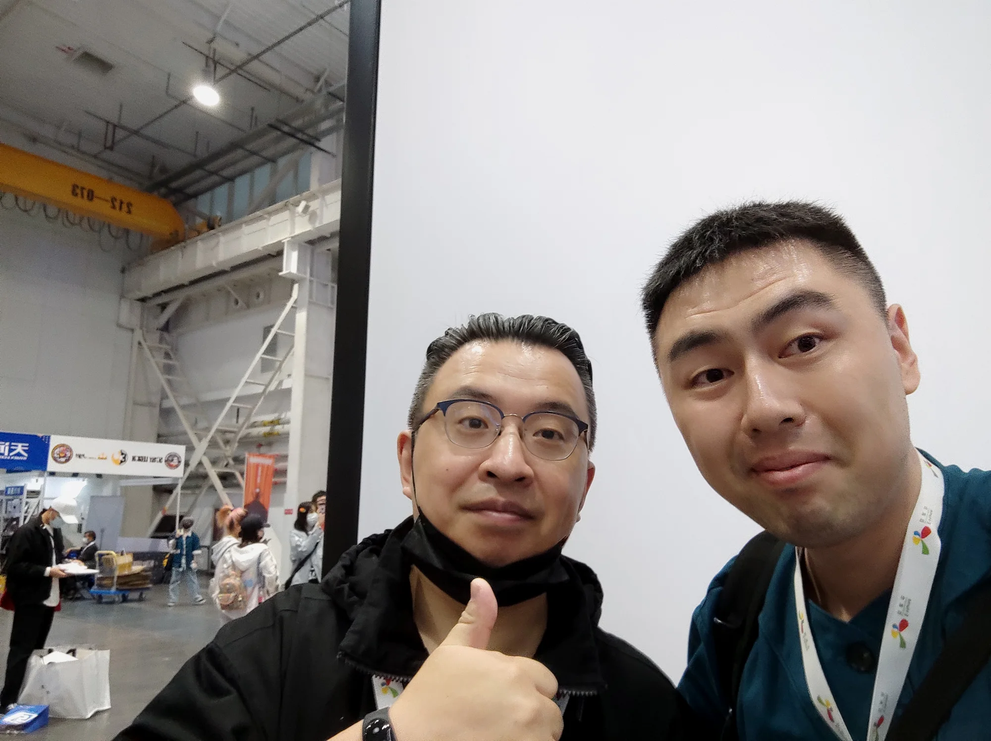 with 中年潘玮柏