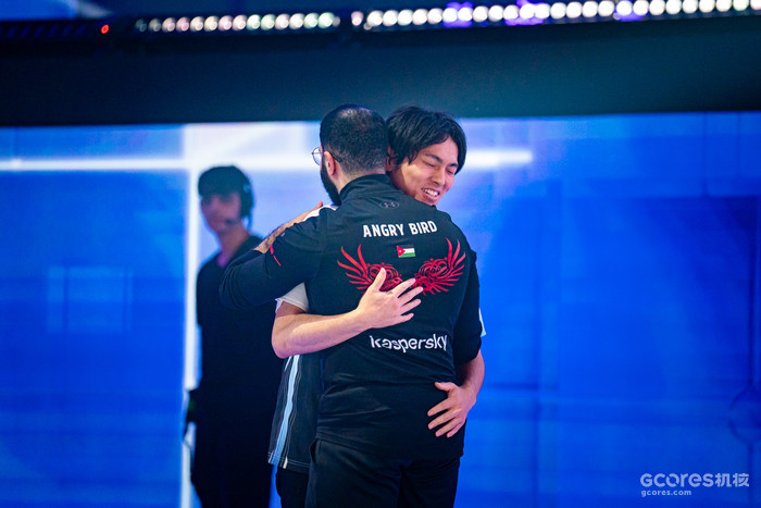 铜墙铁壁!Kakeru斩获Gamers8《街霸6》冠军丨格斗菠萝派#141 铜墙铁壁!Kakeru斩获Gamers8《街霸6》冠军丨格斗菠萝派#141