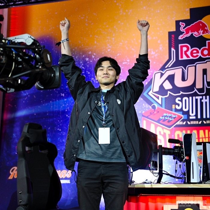 红牛杯新科冠军登基丨格斗菠萝派#138 红牛杯新科冠军登基丨格斗菠萝派#138