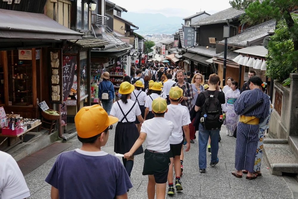 活泼可爱的小学生们