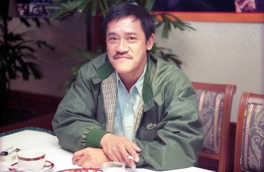 据《香港 01》消息，香港著名演员吴耀汉去世，终年83岁