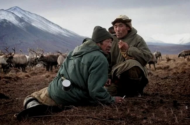 俄罗斯远东楚科奇人正在休息，2002年