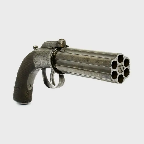 多管胡椒盒手枪，玩过《刺客信条：大革命》的人应该记得类似的多管武器