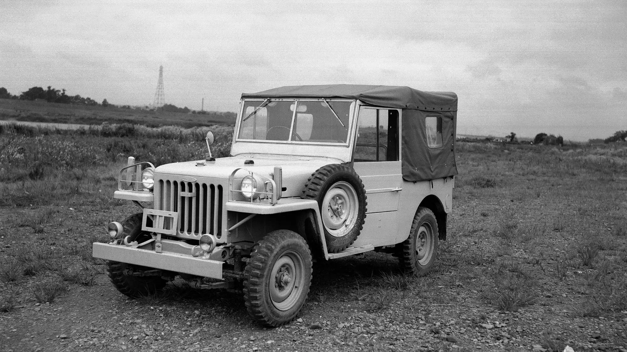 战后丰田JEEP BJ，BJ为丰田畅销车陆地巡洋舰系列鼻祖，此型号属于丰田代工的威利斯