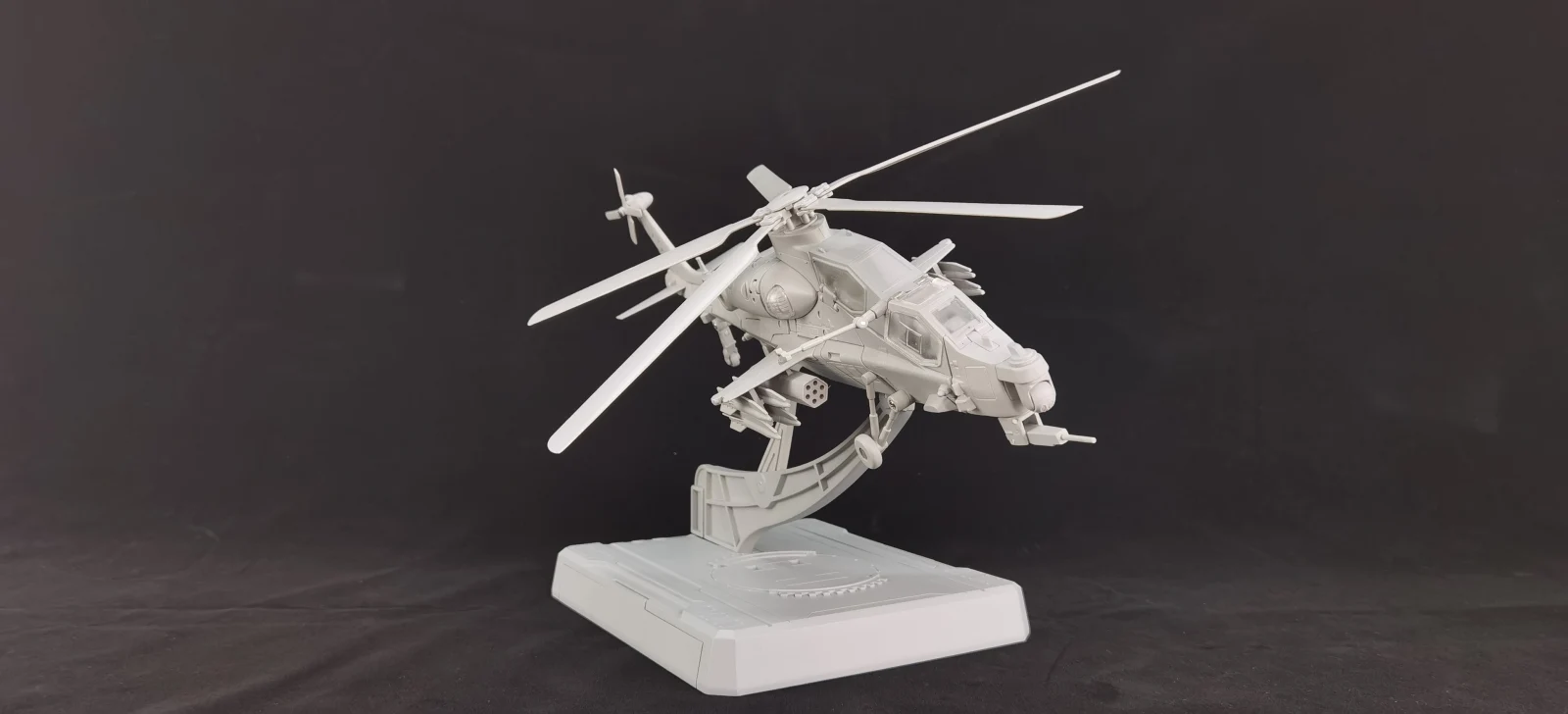 神机工业直升机可变机甲暗鸮灰模展出！预计今年Q3发售