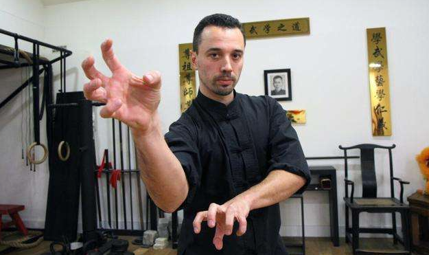 《师父》的武术指导Benjamin Culos，中文名刘奔，师从佛山白眉拳师刘伟新