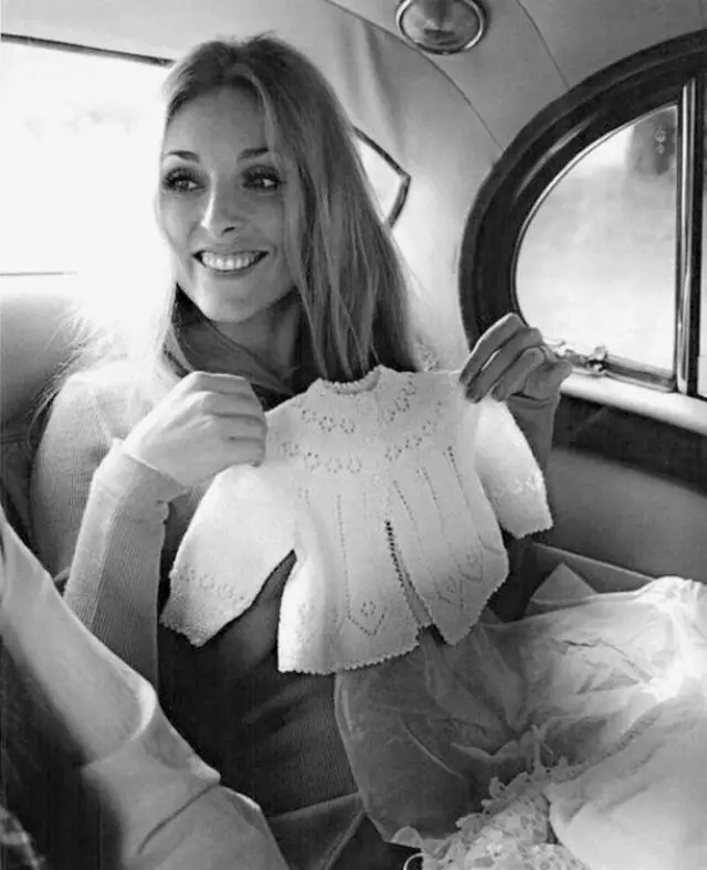 Terry O'Neill 镜头里正在孕期中的莎朗·塔特