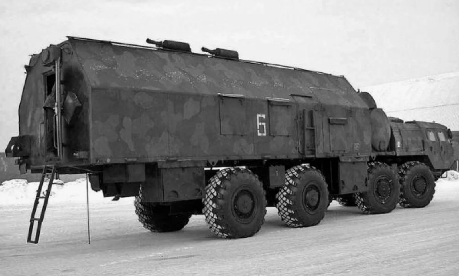15N1061M多功能自主柴油发电站