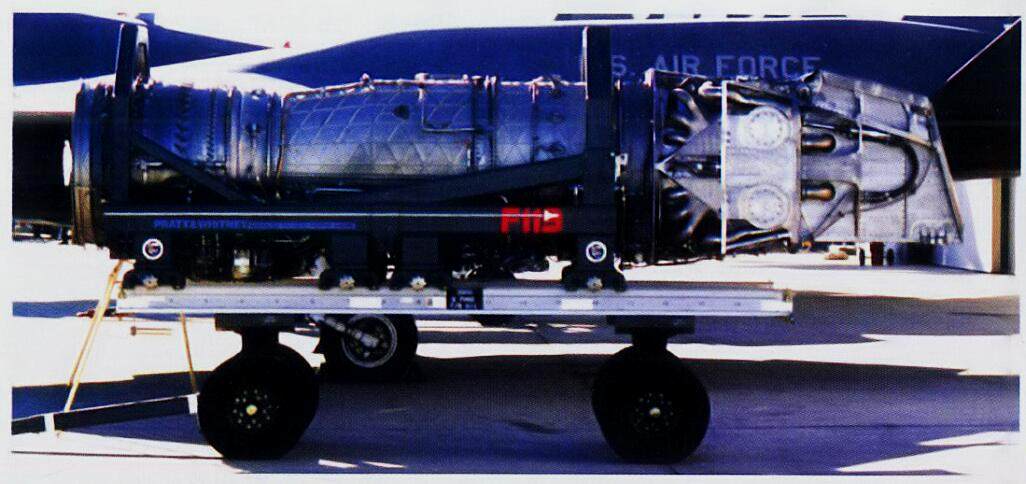 和搭载与YF-22上的发动机喷口唇板情况类似，YF119的内外唇板都安装在发动机尾部。两片唇板都为可动设计，共同调节发动机喷气气流。