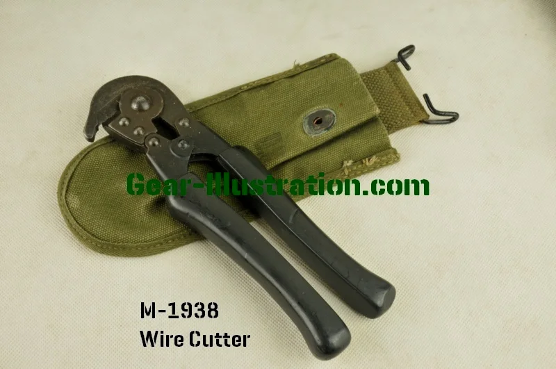 M-1938 剪线钳配的装具也是通过双钩挂载