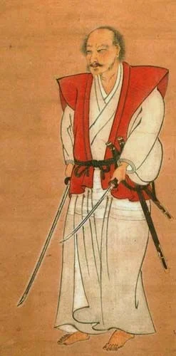宫本武藏画像，双持太刀与小太刀。