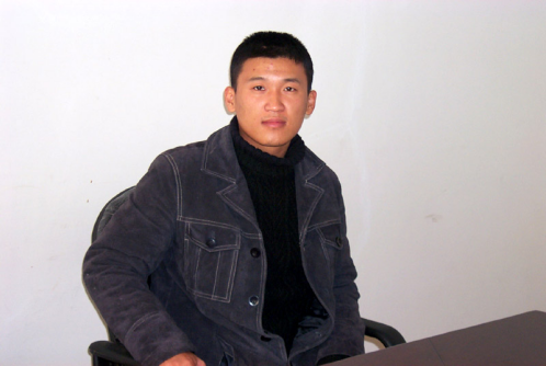 劉坤，1977年4月出生，畢業於北京現代實用美術學院視覺傳達專業