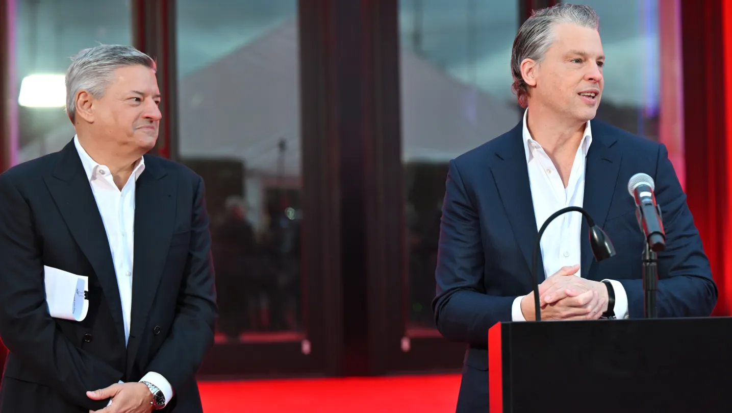 Netflix两位联席CEO