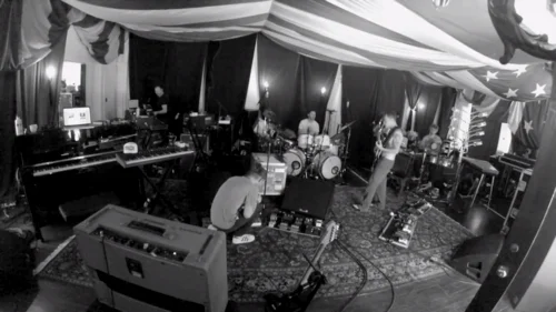 《Atoms For Peace》 (Youtube)。