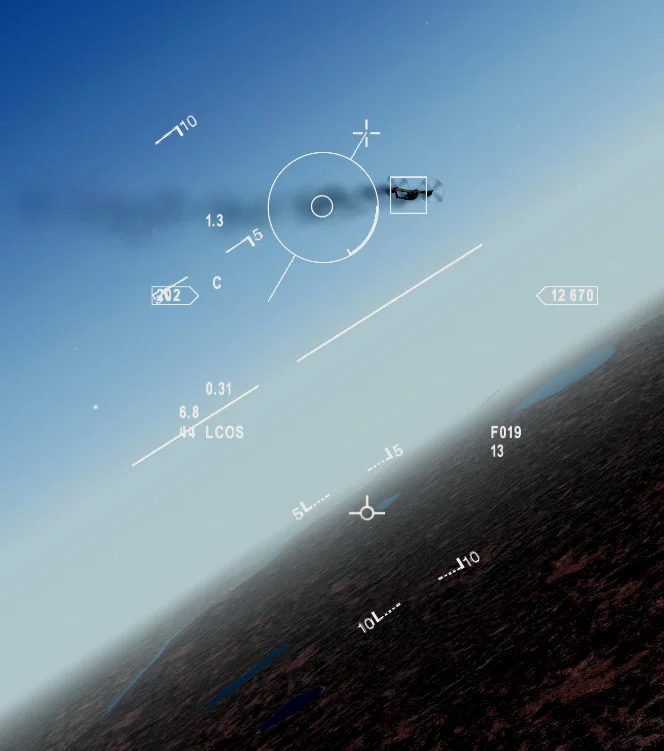 在LCOS模式下，F-16用圆圈和线段表示机炮炮弹的落点位置，同时用雷达标出距离（未锁定的话距离默认1500英尺）