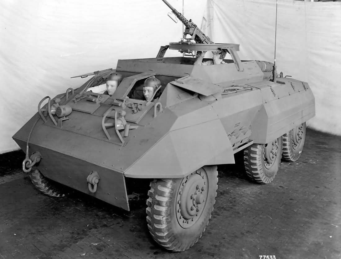 M20輪式裝甲車，是M8灰狗的變形車