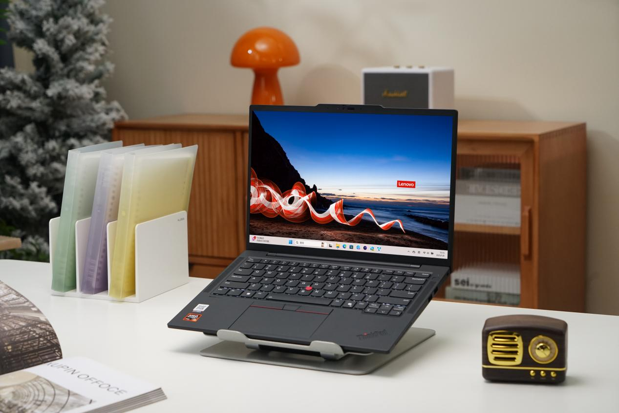 极致轻薄的锐龙AI工程师本 ThinkPad T14s AI 2024锐龙版测评