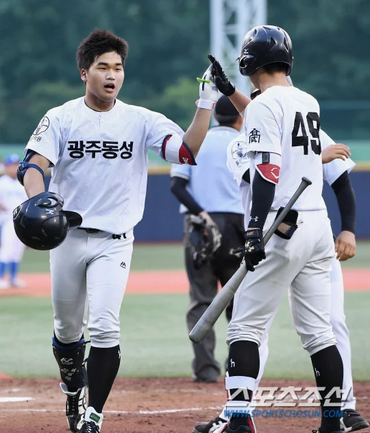 韩国U18王牌投手 金琪君